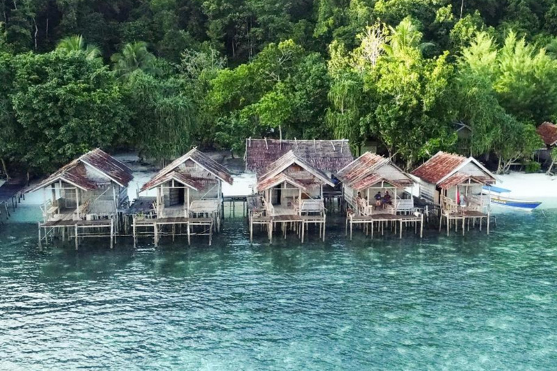 Cheap Overwater Bungalows in Raja Ampat