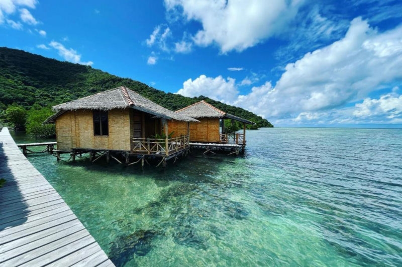 bali water bungalows