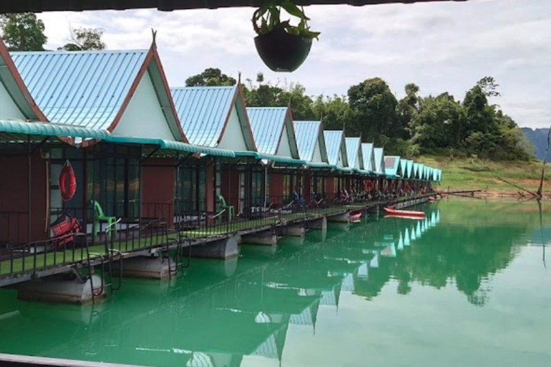 Khao Sok Smiley Lakehouse