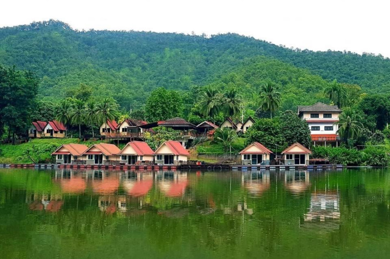 Cheap Overwater Bungalows in Thailand