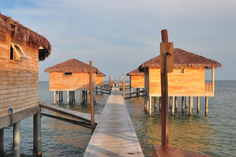 water villa in vietnam