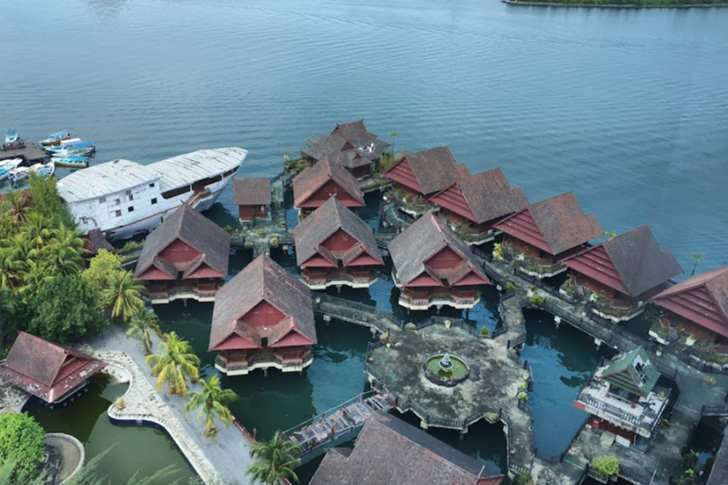 Pantai Gapura Makassar Hotel