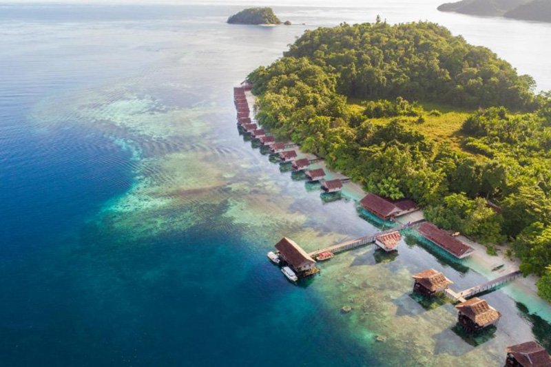 Honeymoon Overwater Bungalows Raja Ampat