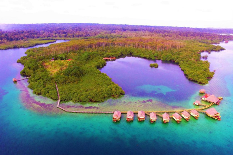 bocas del toro over the water bungalows