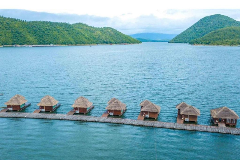 cheapest overwater bungalows in kanchanaburi